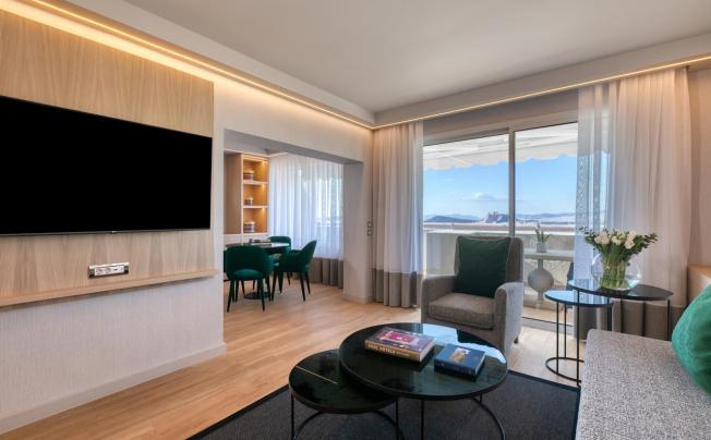Фото отеля Divani Caravel Hotel