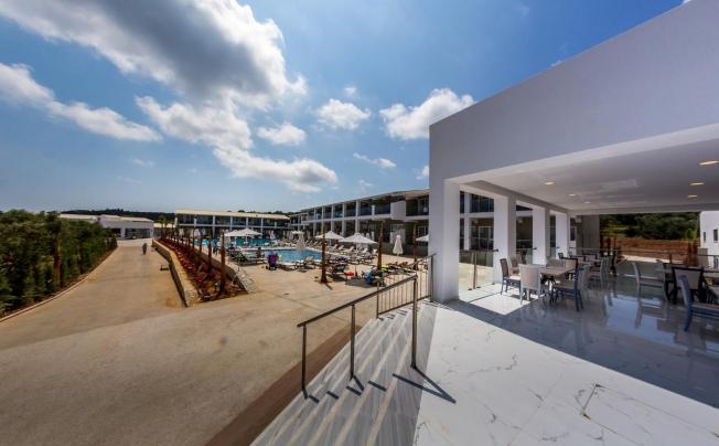 Фото отеля Caretta Paradise Hotel