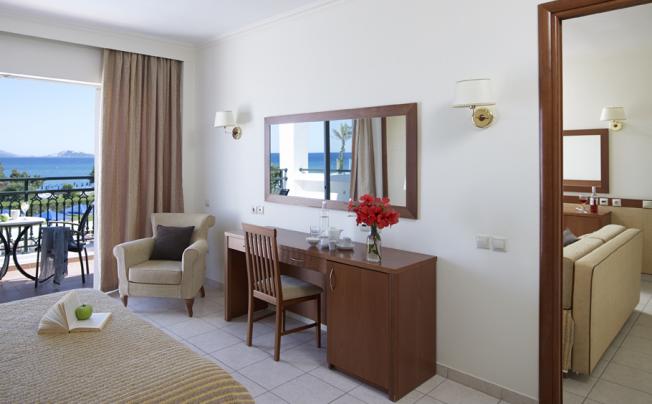 Фото отеля Atlantica Porto Bello Royal