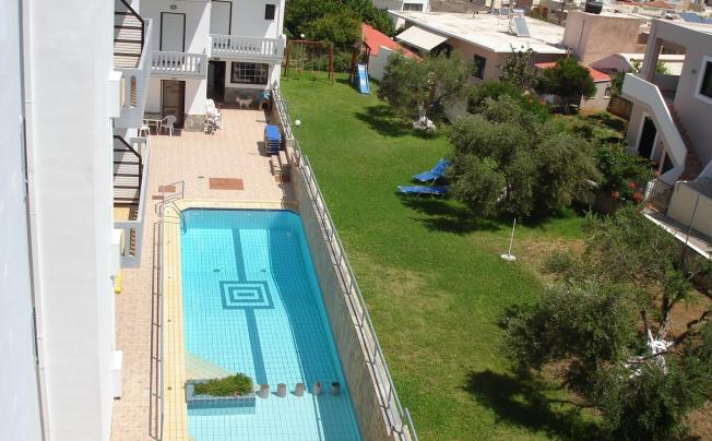 Фото отеля Popi Aparthotel