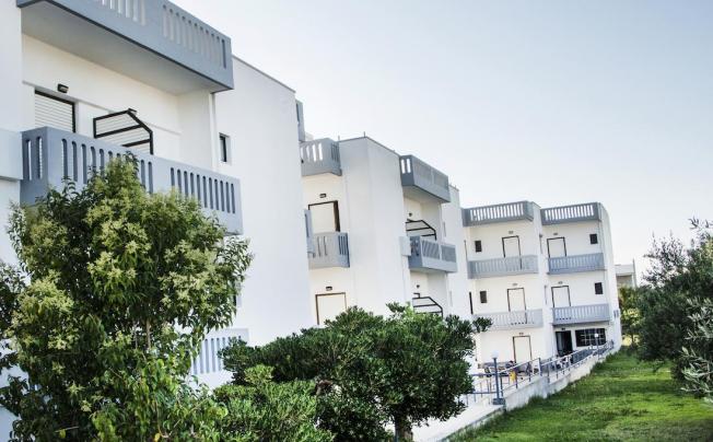 Фото отеля Popi Aparthotel