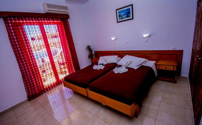 Фото отеля Villa Popi Studios