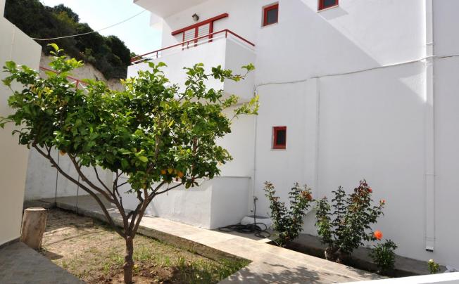Фото отеля Villa Popi Studios