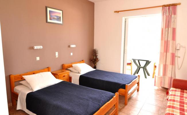 Фото отеля Villa Popi Studios