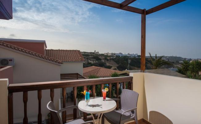 Фото отеля Diamond Village & Suites