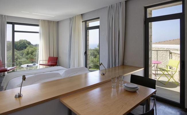 Фото отеля LEIVATHO HOTEL
