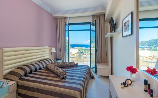 Фото отеля Ai Yannis Suites & Apartments