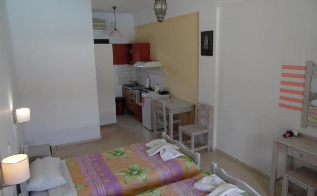 Фото отеля Katsaros Apartments