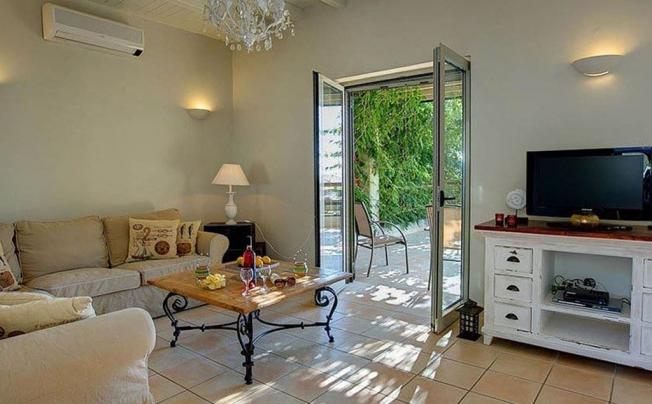 Фото отеля VILLA FYLIRA