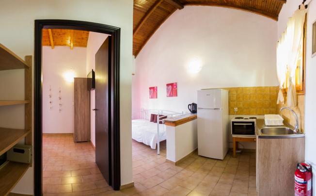 Фото отеля Renata Rooms & Studios
