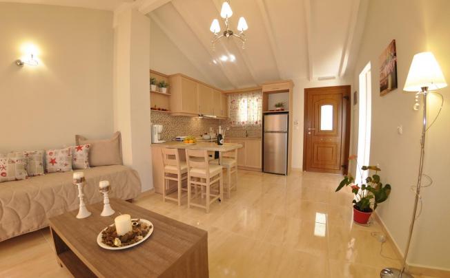 Фото отеля Mazis Apartments
