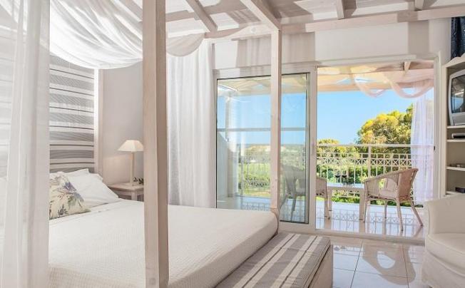 Фото отеля Belvedere Gerakas Luxury Suites