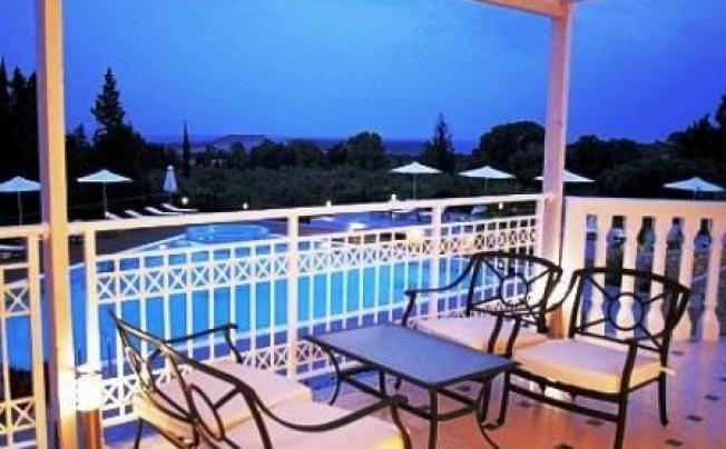 Фото отеля Belvedere Gerakas Luxury Suites