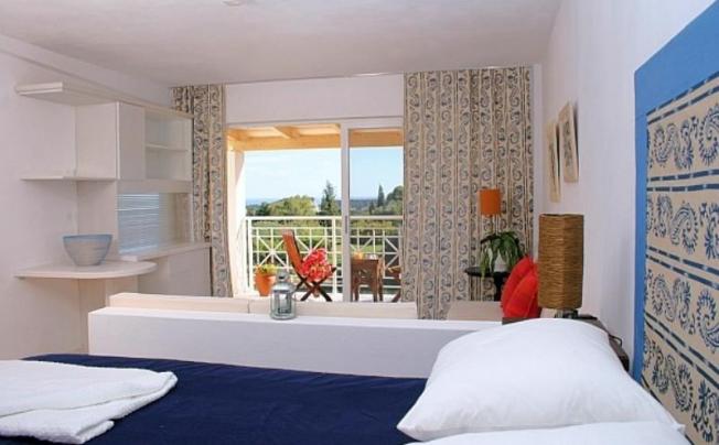 Фото отеля Belvedere Gerakas Luxury Suites