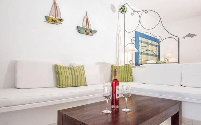 Фото отеля Belvedere Gerakas Luxury Suites