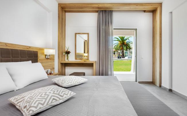 Фото отеля Iris Beach Hotel Siviri