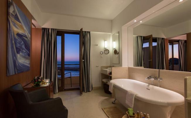 Фото отеля PORTO VENEZIANO HOTEL & SUITES