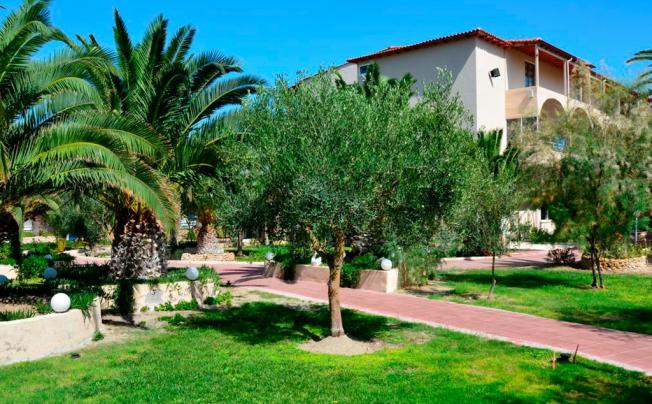 Фото отеля Sousouras Hotel & Bungalows