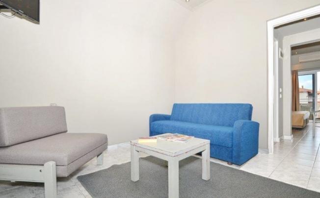 Фото отеля Sousouras Hotel & Bungalows