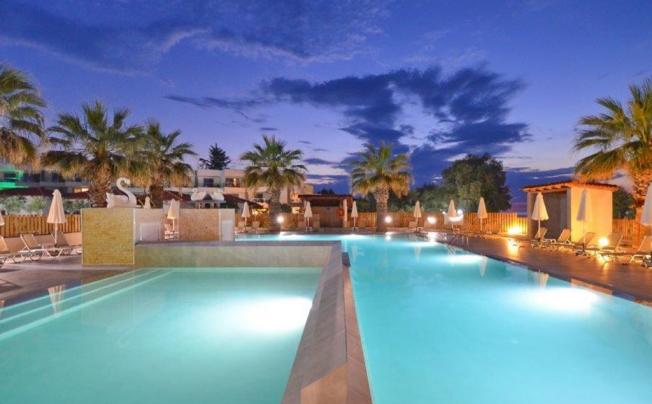 Фото отеля Sousouras Hotel & Bungalows