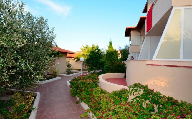 Фото отеля Sousouras Hotel & Bungalows