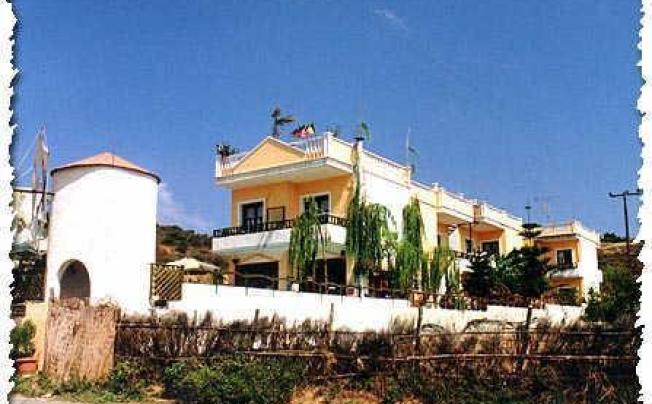 Фото отеля Dioskouroi Apartments
