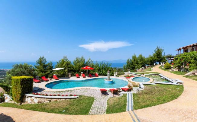 Фото отеля Akritas Ef Zin Villas & Suites