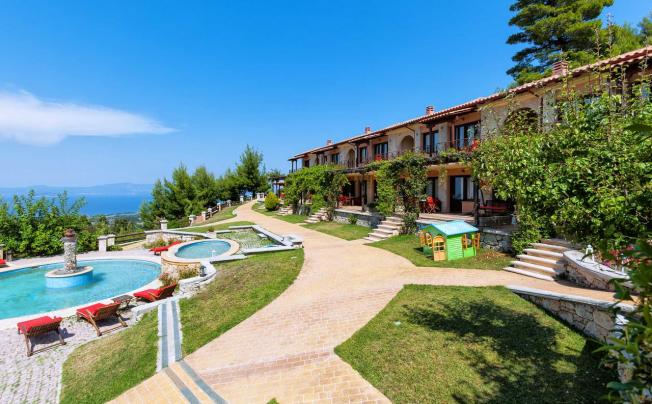 Фото отеля Akritas Ef Zin Villas & Suites