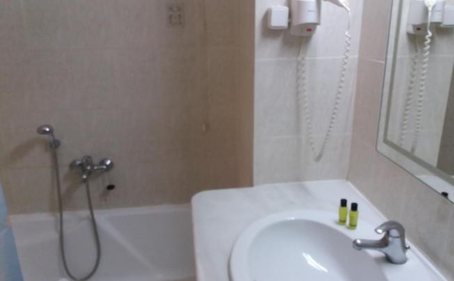 Фото отеля Zorbas Hotel