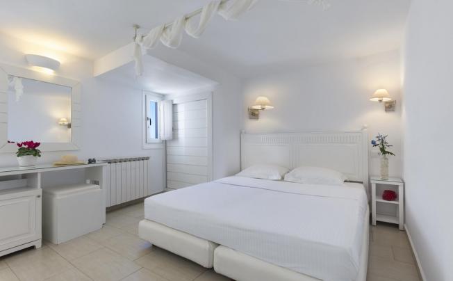 Фото отеля Carbonaki Hotel