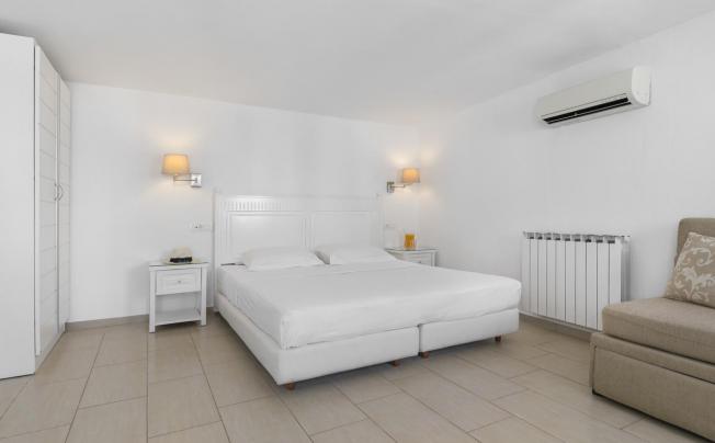 Фото отеля Carbonaki Hotel