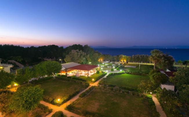 Фото отеля Bayside Hotel Katsaras