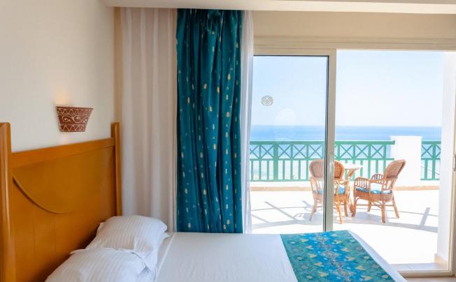Фото отеля Coral Beach Resort Montazah