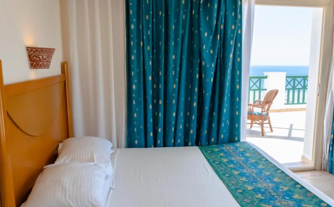 Фото отеля Coral Beach Resort Montazah