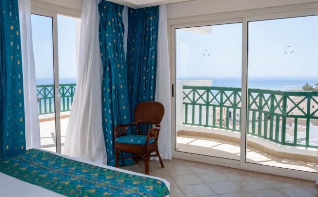 Фото отеля Coral Beach Resort Montazah