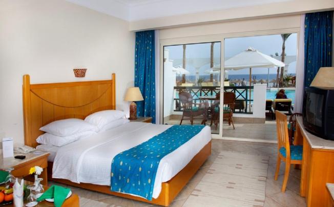 Фото отеля Coral Beach Resort Montazah