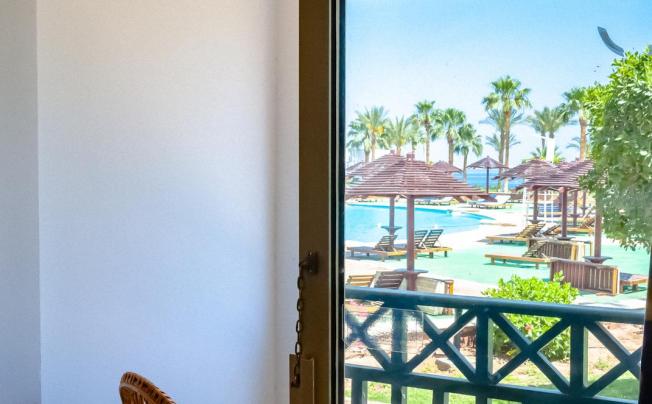 Фото отеля Coral Beach Resort Montazah