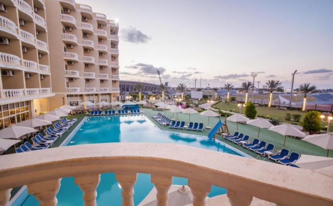 Фото отеля tolip Family Club Borg El Arab