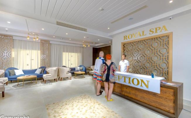 Фото отеля Titanic Royal Hotel