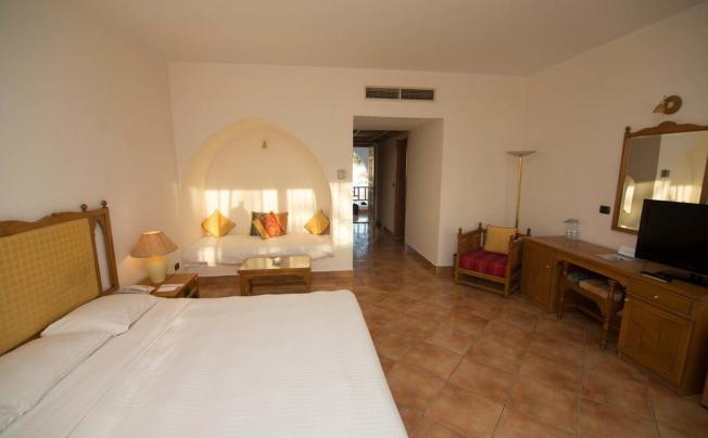 Фото отеля Royal Holiday Beach Resort & Casino