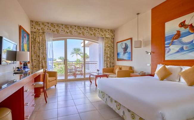 Фото отеля Parrotel Beach Resort