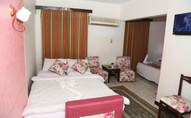 Фото отеля Happy City Hotel