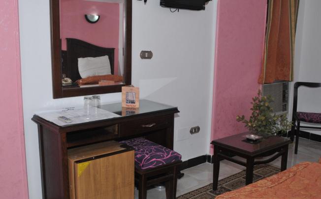 Фото отеля Happy City Hotel
