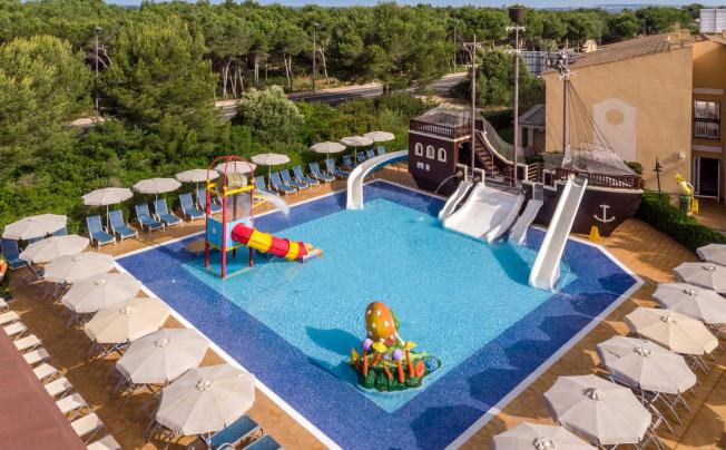 Фото отеля zafiro Menorca Aparthotel