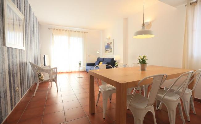 Фото отеля Marina Sant Jordi Apartamentos