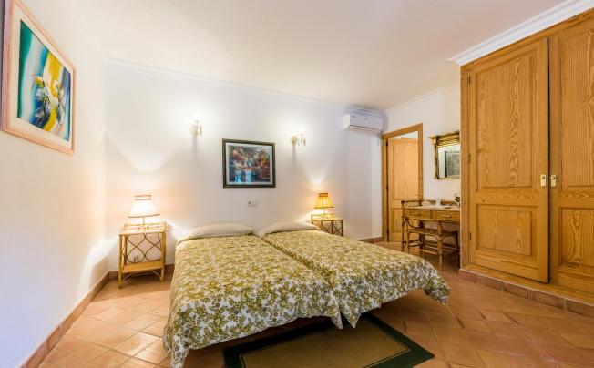 Фото отеля Es Turo Hotel