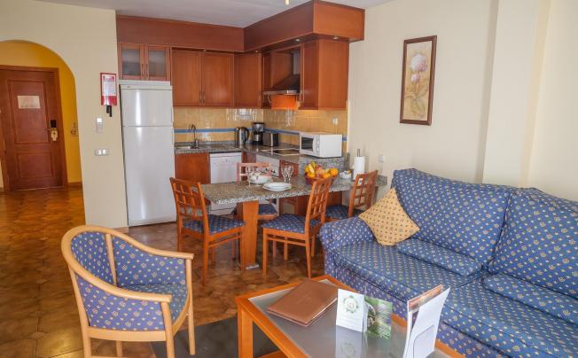 Фото отеля SUNSET HARBOUR CLUB