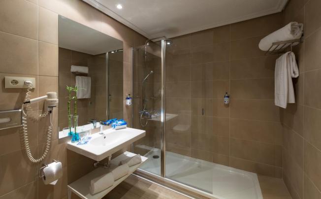 Фото отеля Madrid Gran Via 25 Managed By Melia
