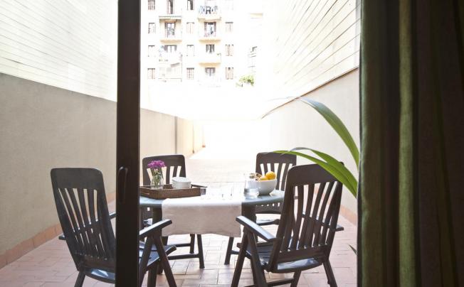 Фото отеля Entenca - Apartments In Barcelona