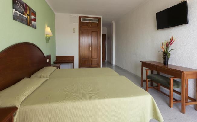 Фото отеля Riutort Hotel